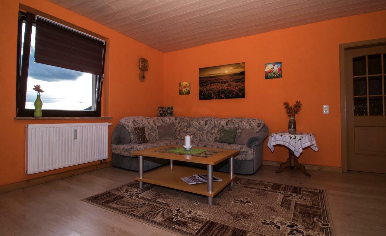 Am Balkon Des Erzgebirges Apartment Bernsbach Bagian luar foto